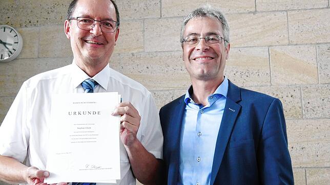 Jetzt ist es offiziell: Stephan Glunk, stellvertretender Schulleiter der HGS, ist im Ruhestand. Er war fast sein ganzes Berufsleben als ...