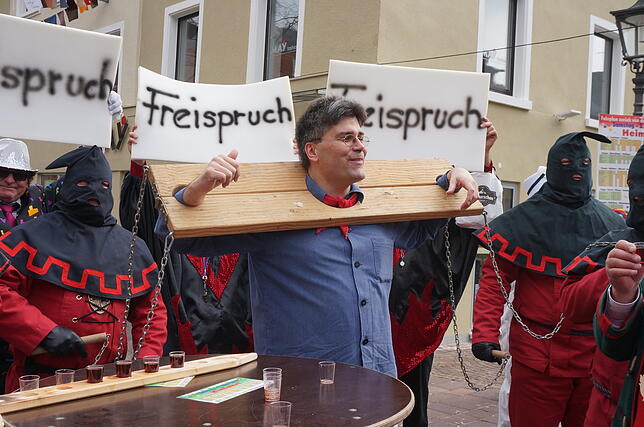 Bild 13: Narrengericht Tiengen