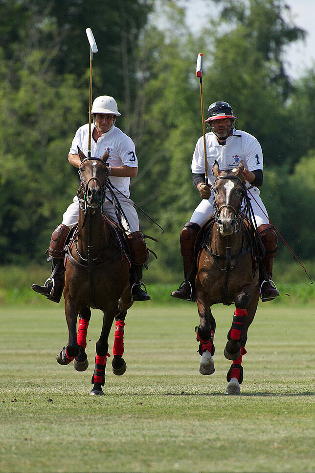 Im Team Maserati/Gohm geht Erbprinz Christian zu Fürstenberg (rechts) an den Start.