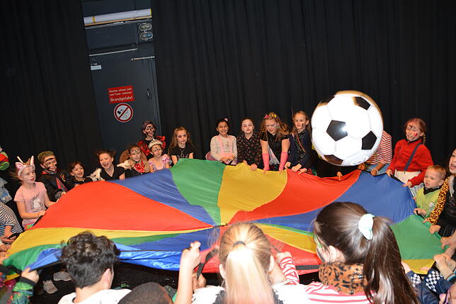 Bild 1: Bilder vom Kinderumzug und Narrenbaumstellen in Bad Dürrheim