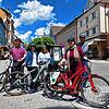 Bürgermeisterin Susen Katter (2. v. li.) erkundet das Radwegenetz mit Carsten Tilsner (links), Sabrina Molkenthin, Marina Steiner und ...