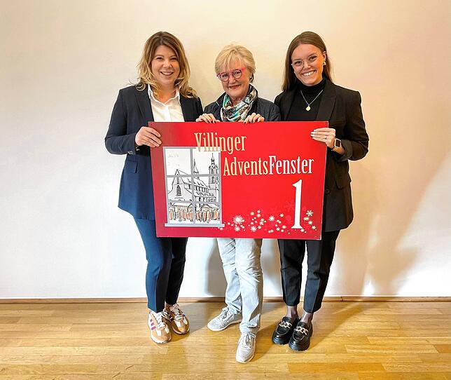 Sie stehen hinter den Adventsfenstern 2023: Katja Hall, Margot Schaumann und Cinja Schwer.
