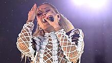 Helene Fischer hat sich bei einem Konzert verletzt.