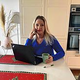 Redakteurin Susann Duygu-D&lsquo;Souza im Gespräch mit Rossitza Baumann.