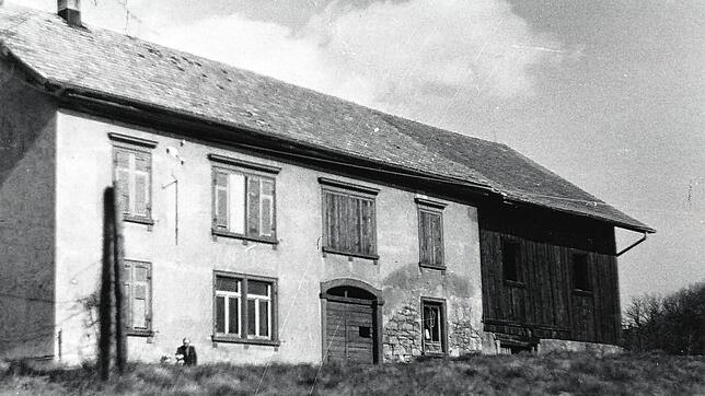 Der Bauernhof vor dem Abbruch 1977.