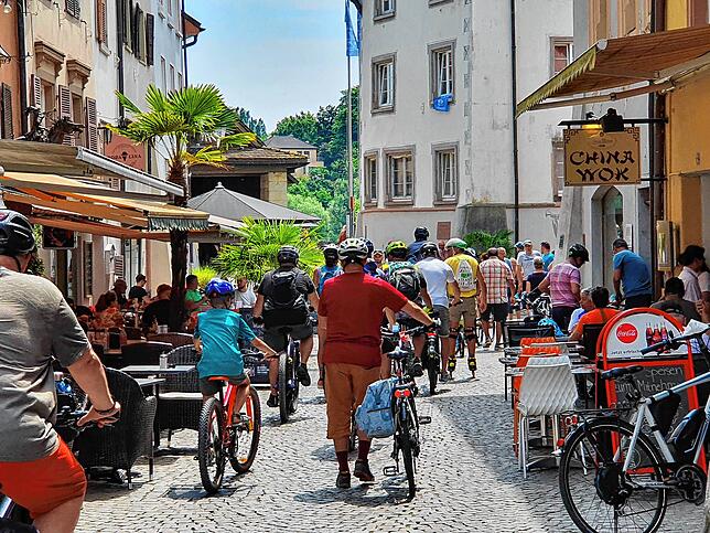Packend volle Altstädte: Das Wetter lockte zahlreiche Aktive nach draußen.