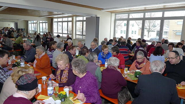 Zu einem wichtigen sozialen Treffpunkt hat sich das gemeinsame Frühstück zum Sebastiansfest im Dorfgemeinschaftshaus in Untersiggingen ...