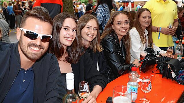 Bild : Konstanzer Weinfest 2022: Alle Fotos vom dritten Abend auf dem Stephansplatz