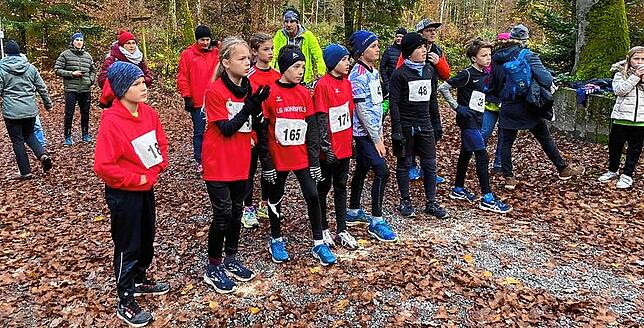 Motiviert: Der Nachwuchs ließ sich von der kühlen Witterung beim Lauf im Tiengener Bürgerwald nicht abschrecken.