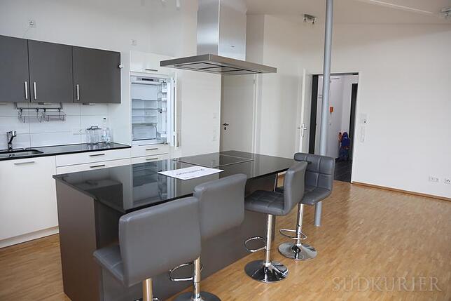 hex si hegau bau sk plus penthaus So modern lebt es sich in einer Penthaus-Wohnung in der Überlinger Straße. Davon hat die Hegau Baugenossenschaft zehn auf die Häuser aus ...