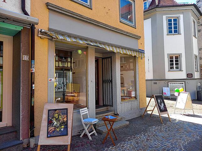 Ins Dosch-Haus, das zurzeit unter anderem für Ausstellungen genutzt wird, soll nach der Sanierung wieder ein Ladengeschäft einziehen.