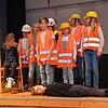 Die Theater-AG der Sommertalschule zeigte mit ihrem Improvisationsstück, dass auch "Nachts auf der Baustelle" ganz schön was los ist.