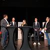 Bei den Kandidaten-Triellen der SÜDKURIER-Wahlarena teilen sich die Kontrahenten in Dreiergruppen auf, von links Moderator Markus Baier, ...