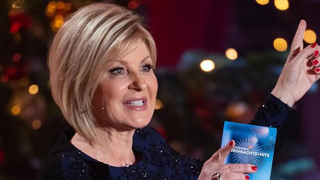 Die Fernsehmoderatorin Carmen Nebel moderiert seit 2006 zur Adventszeit die TV-Sendung "Die schönsten Weihnachts-Hits": Die Spendengala ...