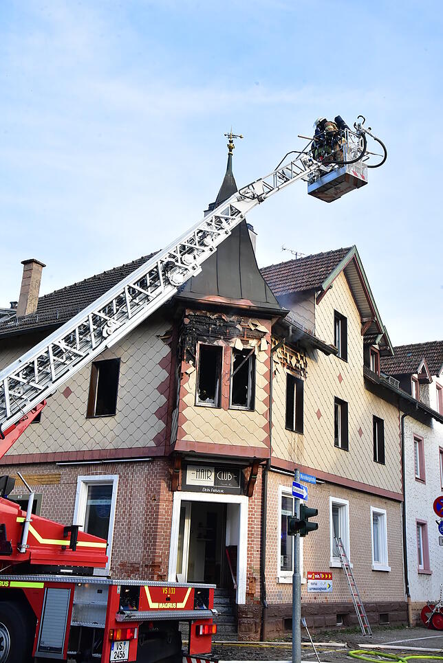 Bild 13: Bilder des ausbrennenden Weinhaus Schunk