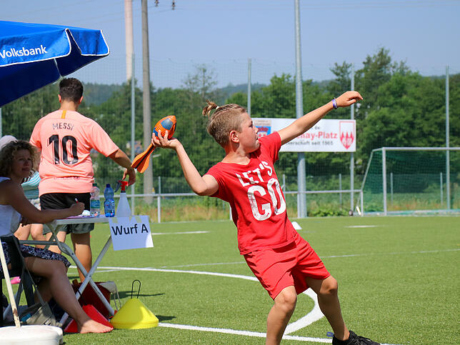 Bild 22: Bilder vom Kreisfinale des Schulwettbewerbs &bdquo;Jugend trainiert für Olympia&ldquo; am Donnerstag im Langensteinstadion Tiengen