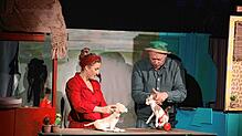Virginia und Stefan Maatz von Theater Con Cuore sind mit ihren Puppen Mau und Wiau in die Stadthalle gekommen, um beim ...