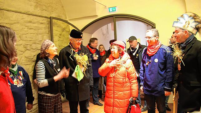 Bild : Fasnet: Und der Ministerpräsident feiert mit (2)