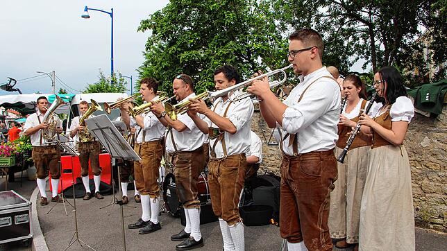 Die Blaskapelle Grünwald-Holzschlag sorgte 2018 in der französischen Partnerstadt La Vôge-les-Bains für musikalische Stimmung.