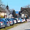 Etwa dort, wo auf dem Bild die rot-weißen Zäune zu sehen sind, soll später das Multifunktionsgebäude des Mobilitäts-Hubs entstehen.