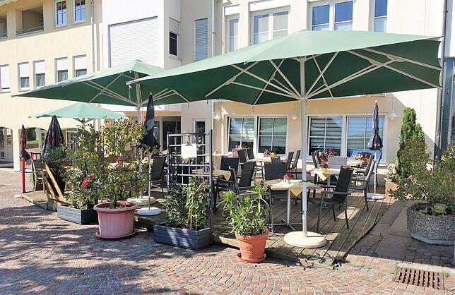 Die Terrasse des &bdquo;Schwanenstüble&ldquo; lädt bei schönem Wetter zum Genießen und Verweilen ein.