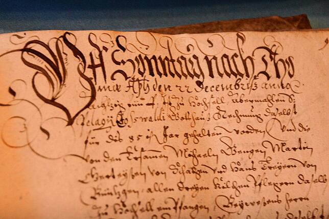 Viele der archivierten Dokumente waren in besonders schöner Schrift verfasst. Im Bild ein Blick in die „Killichen Rechnungen zu ...