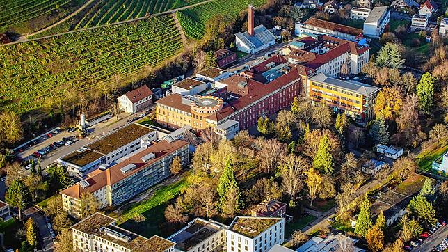 Das Singener Krankenhaus aus der Luft gesehen. (Aufnahme von 2022)