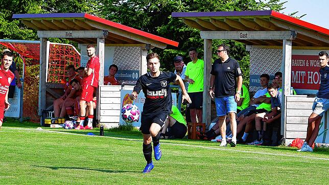 Glücklicher Torschütze: Tim Birkenheier wurde in der 64. Minute eingewechselt und besorgte vier Minuten später den 1:0-Siegtreffer für ...