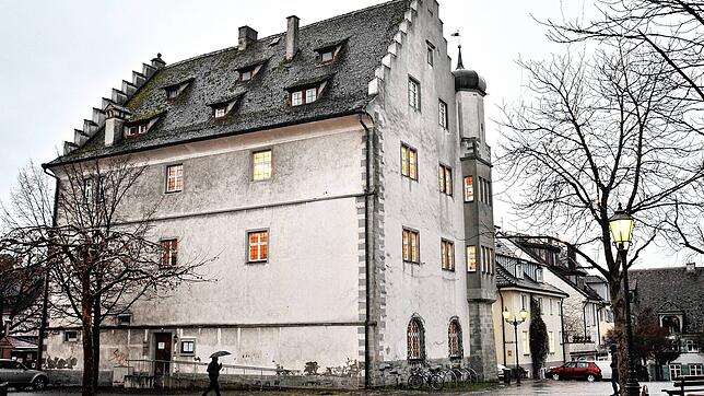 Bild : Tanzschlössle im Keller, Dreck im Dach: So sah das Österreichische Schlösschen vor der Sanierung aus
