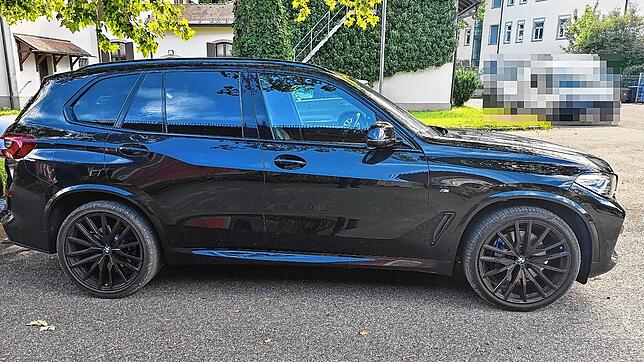 Einen BMW X5 mit Schweizer Zulassung hat der Zoll auf der Autobahn 96 sichergestellt.