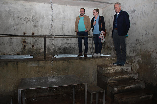 Die „Brunnenstube“ von Roman Signer im ehemaligen Wasserreservoir am Ambohl wird beim Museumstag eingeweiht. Diese drei ...