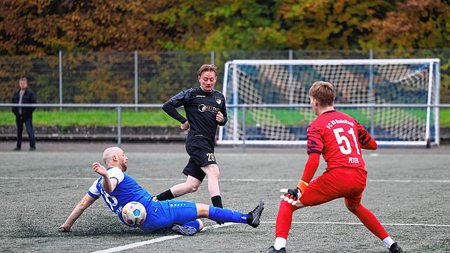 Bild : Unsere Bildergalerie vom Landesliga-Spitzenspiel zwischen dem FC Radolfzell und dem FC Pfaffenweiler