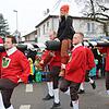 Die Zaunhölzlezunft Krauchenwies pflegt den traditionellen Fasnetsbrauch des Bräutelns. Nauf auf'd Stang hieß es für Jessica Sewerin aus ...