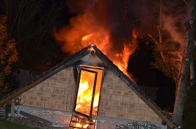 Bild 4: Bilder vom Scheunenbrand in Klengen