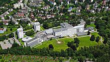 Auf diesem Luftbild aus dem Jahre 2011 sieht man, welche Fläche das damalige Krankenhaus in Villingen eingenommen hatte.