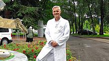 Markus Kröber hat als Chefarzt die Orthopädie am Helios Spital Überlingen übernommen.