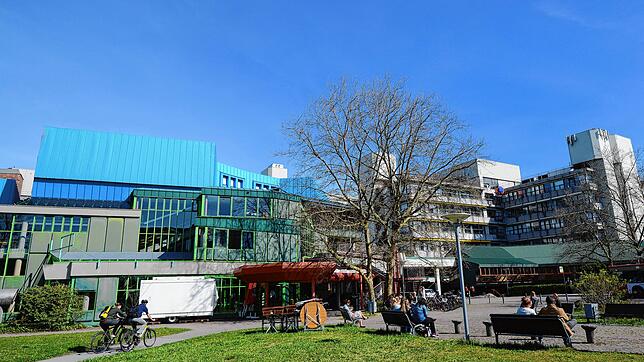 Der Eingangsbereich der Universität Konstanz – hier eine Aufnahme aus dem Jahr 2015: Die Hochschule soll in den kommenden Jahren ...