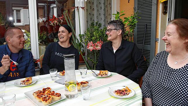Lachen tut gut, ist gesund und gehört zu den Treffen der Amselgruppe (von links): Carsten Pietsch, Miriam Mößle, Ulrike Soldner und ...
