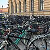 So sieht es aktuell oft an der Marktstätte aus: Hier reiht sich Fahrrad an Fahrrad. Das soll sich mit dem neuen Fahrradparkhaus ändern. ...