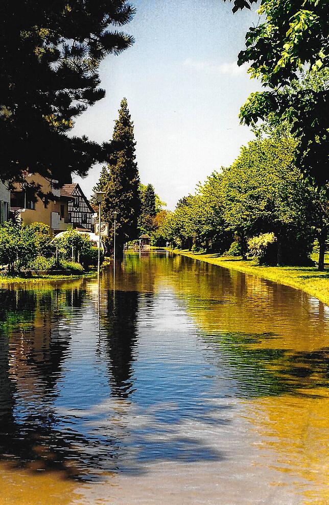 Überschwemmte Straße in Bodman.