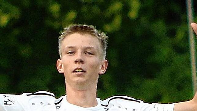 Der SC Markdorf holt sich mit dem 4:2 über den SV Mühlhausen den ersten Dreier der Saison. Spencer Trainer erzielte dabei zwei Tore.