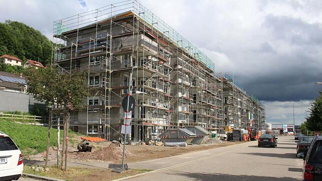 Beispiel für Wohnungsbautätigkeit in der Großen Kreisstadt: Die BPD Immobilienentwicklung Stuttgart baut in Waldshut Im Waldeck an der ...