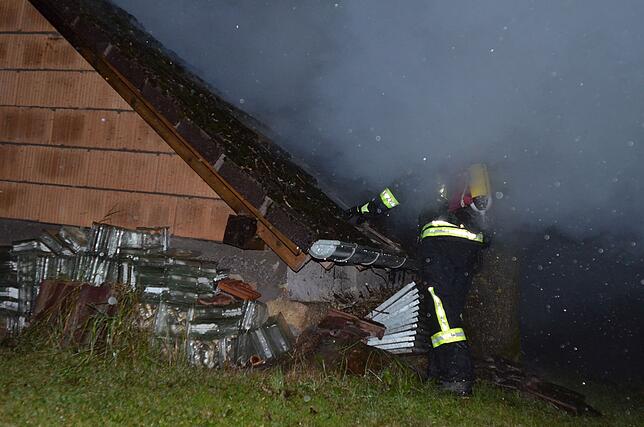 Bild 17: Bilder vom Scheunenbrand in Klengen