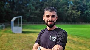 Ardian Neziri hat gut lachen. Der Stockacher Stürmer sorgte mit seinem Doppelschlag für das 3:3 gegen den SV Denkingen. Und Kevin ...