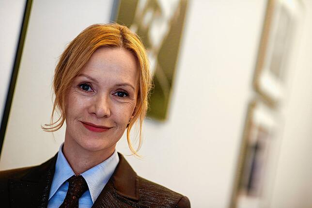 Die Schauspielerin Katja Flint bereitet ihre Party für den 11. November vor. Das Multitalent &ndash; sie ist auch Autorin und Fotografin ...