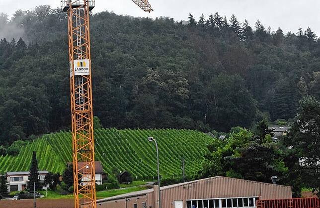 Südwestlich von Schlattingen baut die Canexis Pharma AG ein Betriebsgebäude für die Herstellung von Hanfprodukten.
