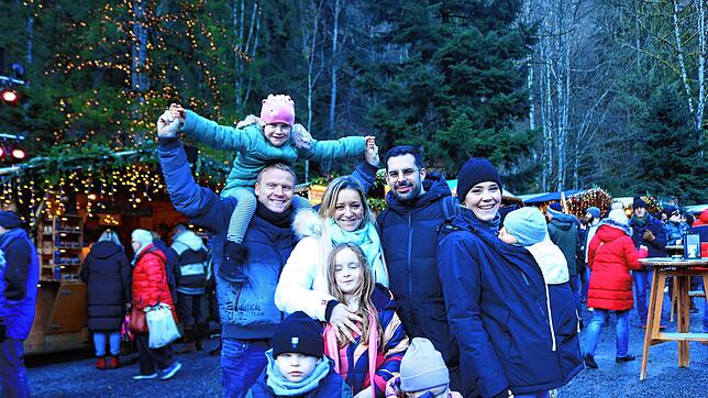 Bild : Weihnachtsmarkt in der Ravennaschlucht der Renner