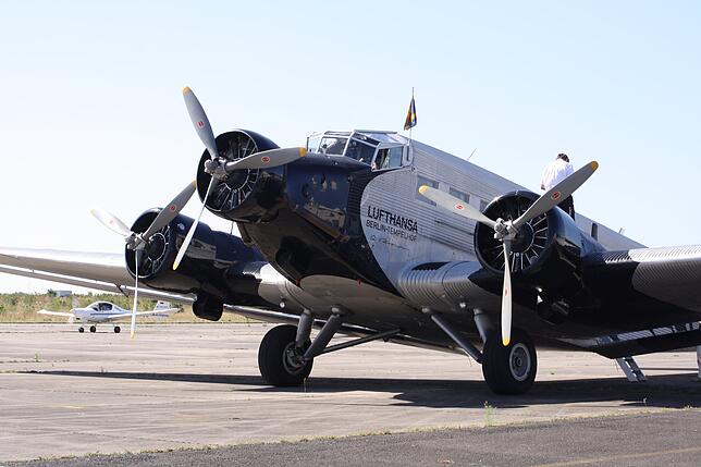 Als Symbol der Kranich-Airline wurde die Ju52 von Lufthansa-Piloten seit 1986 ehrenamtlich gesteuert.