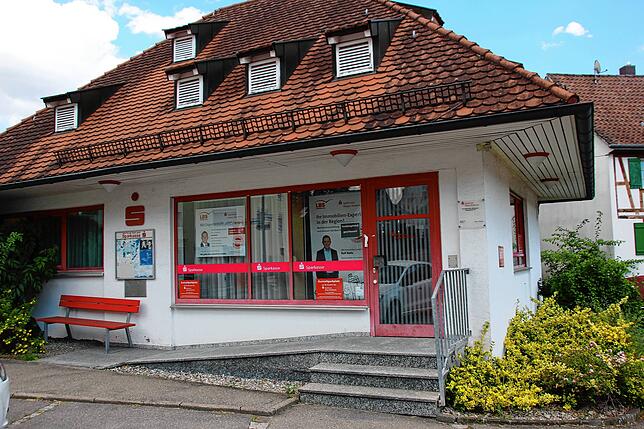 Die Sparkassenfiliale in Mühlingen. Ob sie an ihrem jetzigen Standort wieder eröffnet wird, steht momentan auf dem Prüfstand.