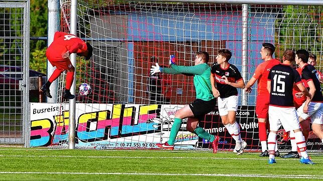 Bild : FC Tiengen 08 feiert 8:0-Kantersieg beim FC Rot-Weiß Weilheim &ndash; und wir haben Bilder!